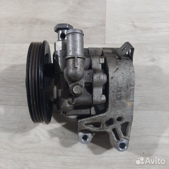Насос гидроусилителя руля Chevrolet Cruze хэтчбек