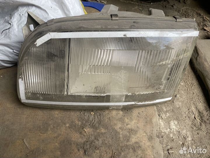 Фара левая Hiace