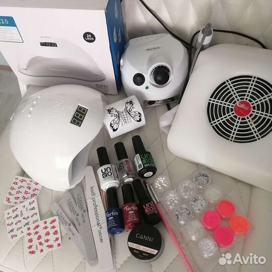 Маникюрный набор новый, подарок на 8 марта