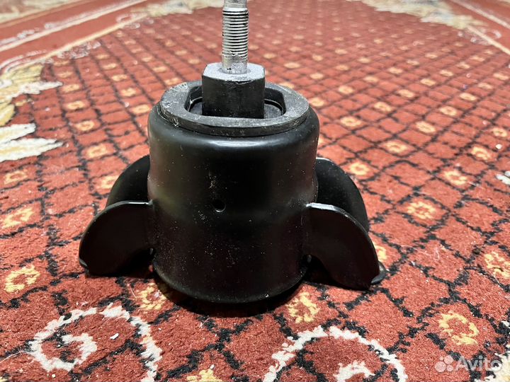 Подушка двигателя правая Solaris