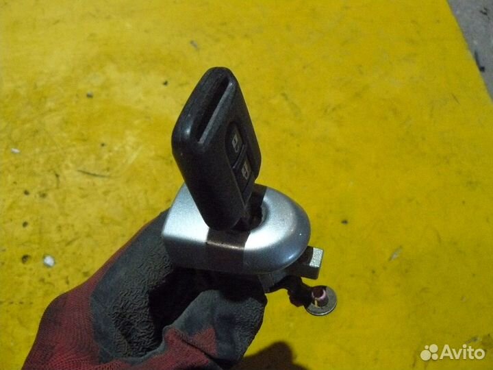 Вставка передней левой двери для Nissan Note 2008г