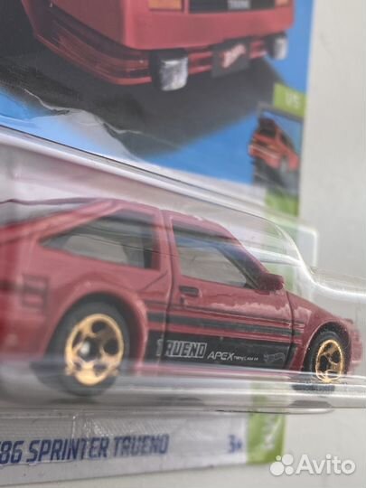 Toyota AE86 sprinter trueno красная