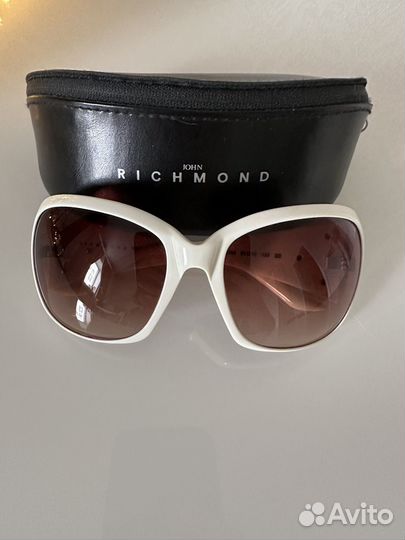 Солнцезащитные очки женские италия