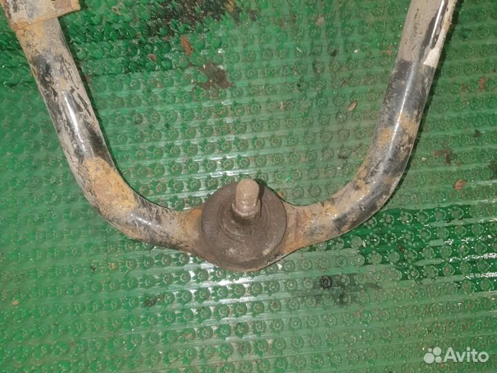 Рычаг задний верхний правый Додж Стратус 96-00г