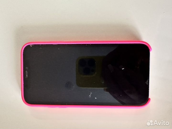 Продам iPhone 11