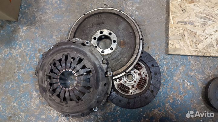 Маховик со сцеплением МКПП LADA Ларгус