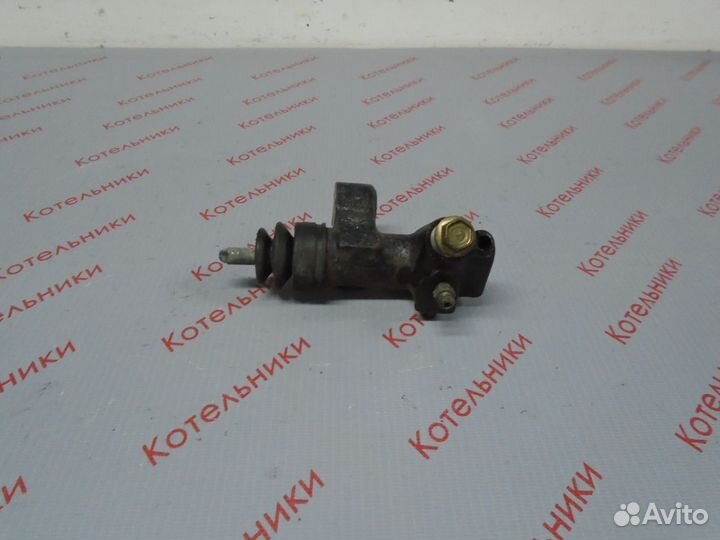 Nissan 30620-2J063 Цилиндр сцепления рабочий