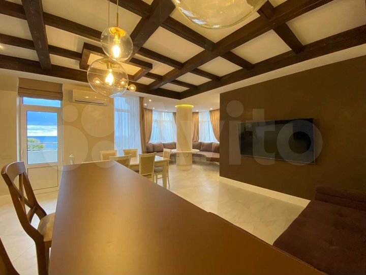 4-к. квартира, 132,8 м², 2/11 эт.