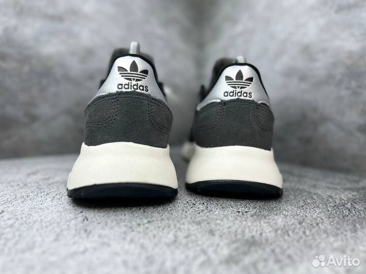 Премиальные кроссовки Adidas Petropy (Арт.58049)