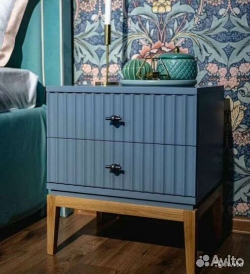 Тумба прикроватная