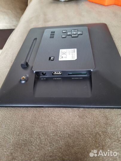 Цифровая фоторамка selecLine pf-8dn-302