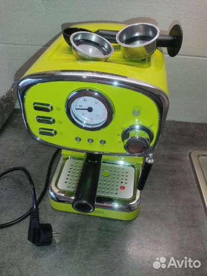 Кофеварка рожковая Oursson EM1505/GA