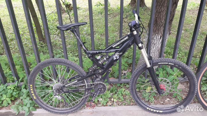 Велосипед двухподвес Mongoose Black Diamond