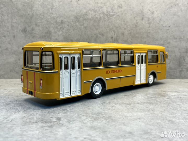 Редкая модель автобуса Лиаз-677М Техпомощь 1:43