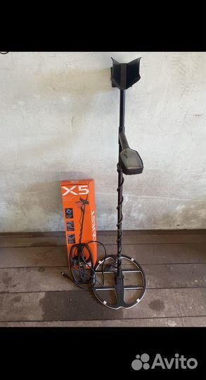 Металлоискатель Quest x5