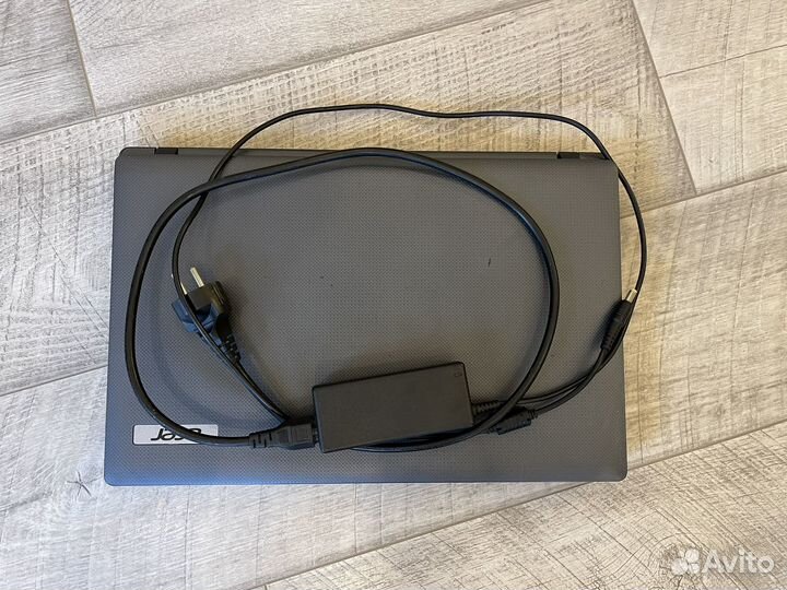 Ноутбук Acer Aspire 5733