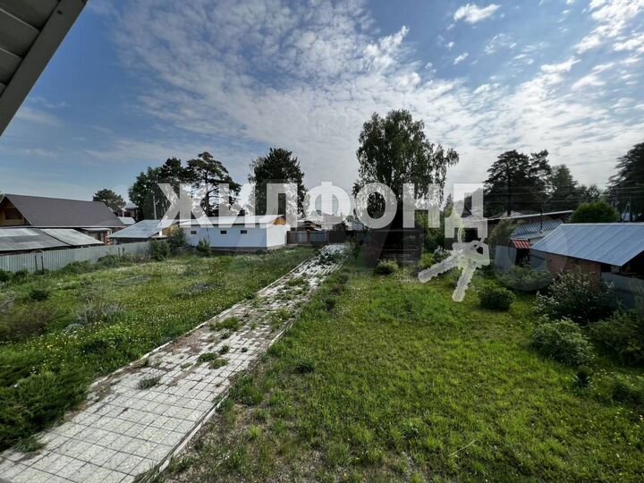 Дом 273,3 м² на участке 28 сот.