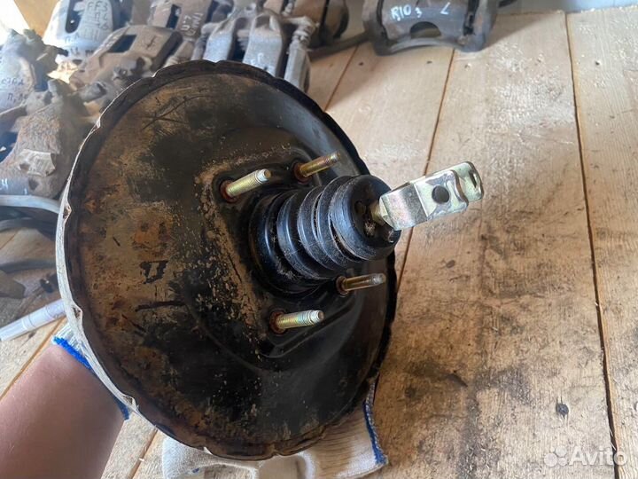 Вакуумный усилитель тормозов Geely Mk