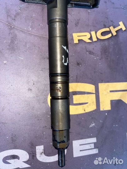 Форсунка топливная Audi A6 C6 CDY 2010