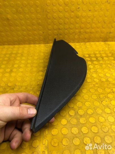 Декоративная накладка на торпедо левая Hyundai