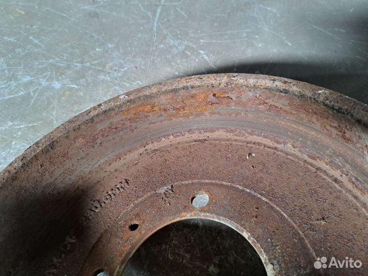 Тормозной барабан задний на Hyundai Sonata 3