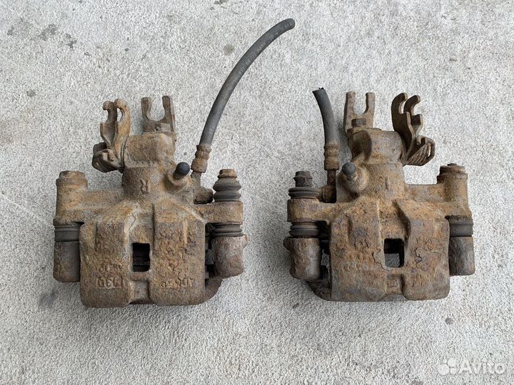 Суппорт тормозной задний Mazda 626 GF