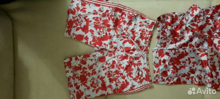 Спортивный прогулочный костюм