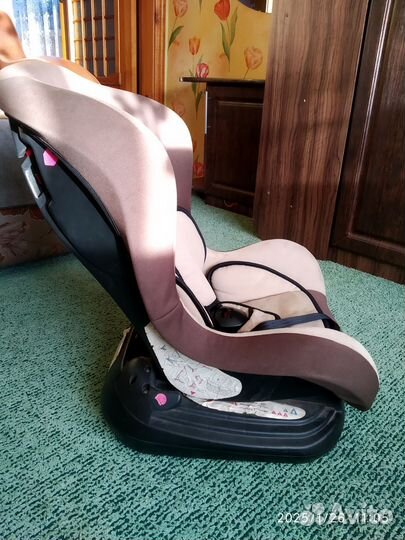 Автомобильное кресло