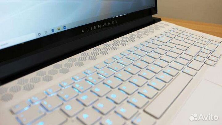 Ноутбук Dell Alienware M17 R4 i7 / RTX 3070 8gb
