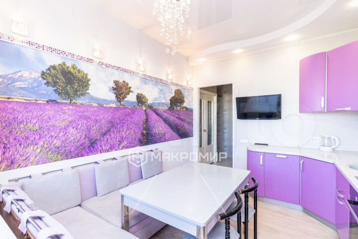 2-к. квартира, 56 м², 6/9 эт.