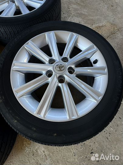 На камри,короллу 215/55/17 оригинал