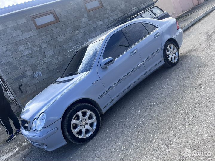 Mercedes-Benz C-класс 2.5 AT, 2005, 290 000 км