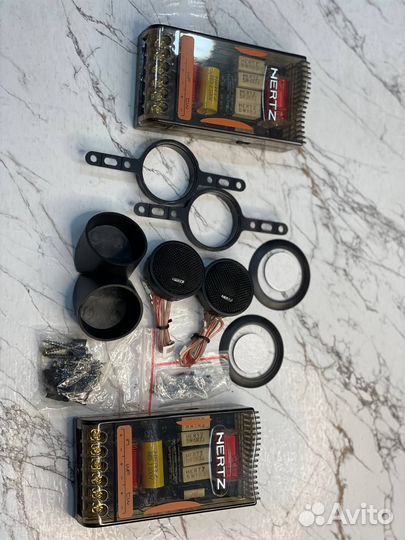 Двухкомпонентные динамики 16 см Hertz 250 w