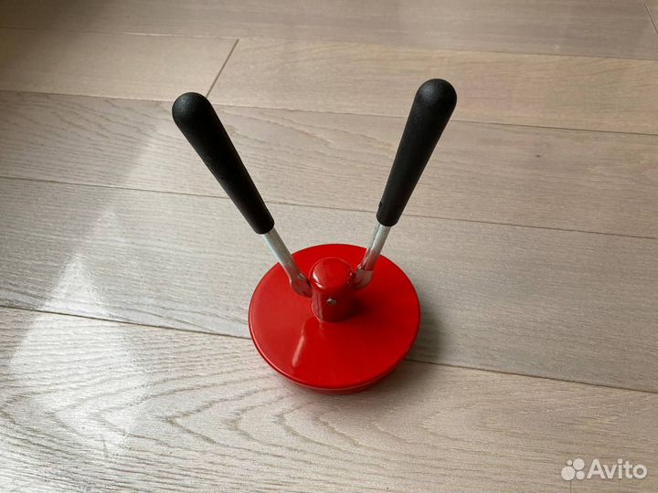 Закаточная машинка для жестяных банок