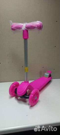 Самокат детский трёхколёсный новый