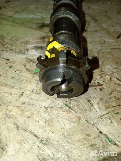 Распредвал впускной мазда 3 бк LF17