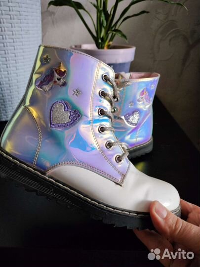 Кроссовки для девочки