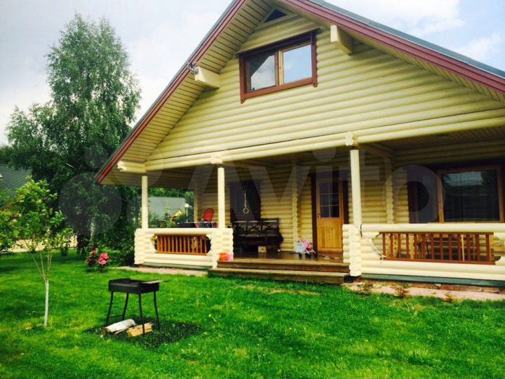 Коттедж 180 м² на участке 10 сот.