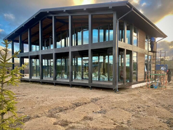 Коттедж 285 м² на участке 12 сот.