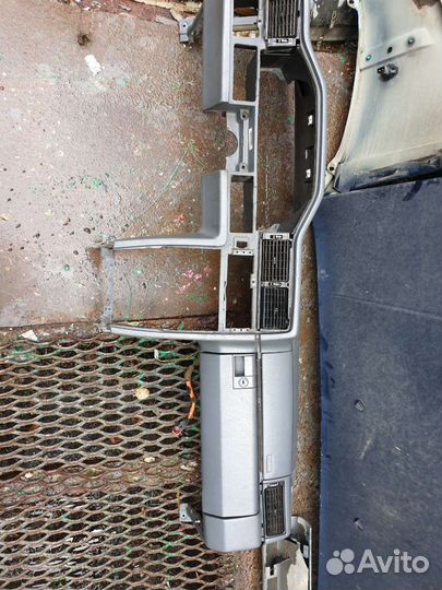 Передняя панель торпедо для volvo s90 960 под srs