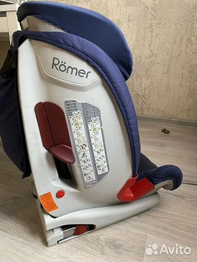 Автомобильное кресло britax romer