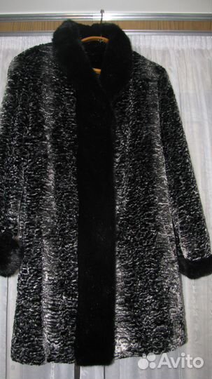 Полупальто зимнее под каракуль
