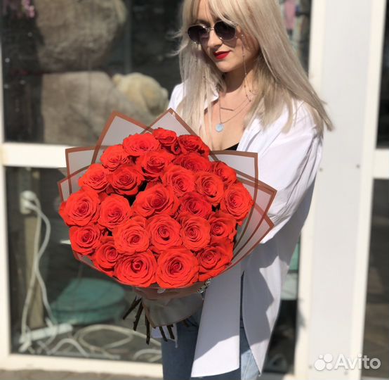 Розы Эквадор 60 см 25 шт