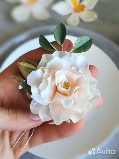 Шпилька для волос розой. Ручная работа