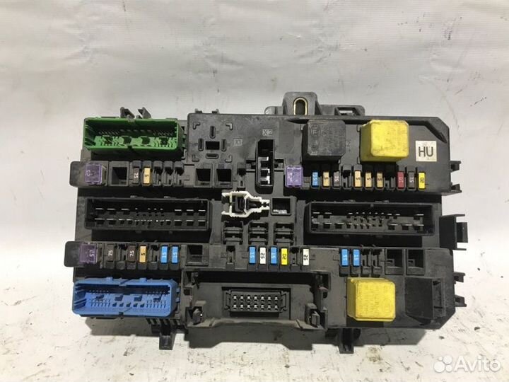 Блок предохранителей Opel Astra H Z16XE1 2007