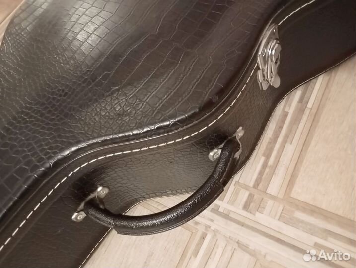 Жёсткий кейс для гитары / обмен