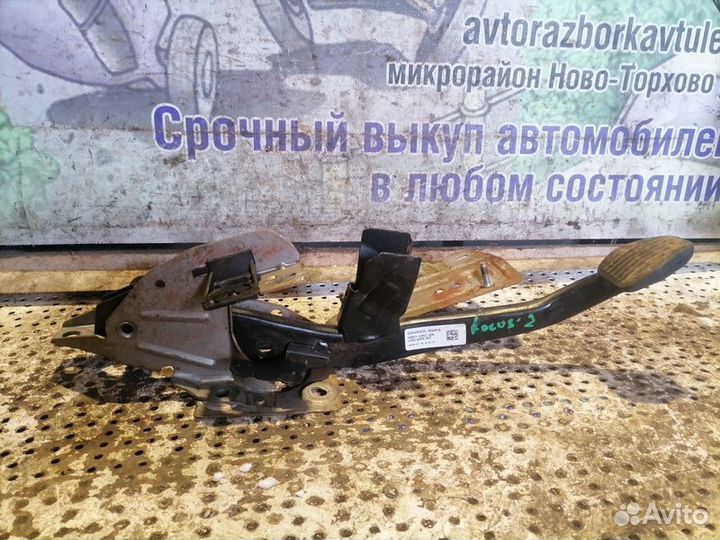 Педаль тормоза Ford Focus