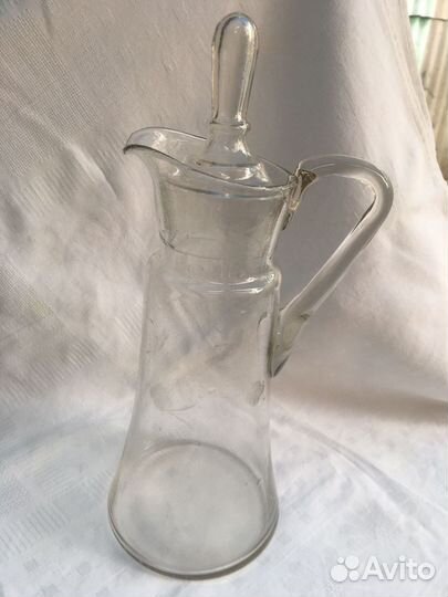 Графин, вазы цветные