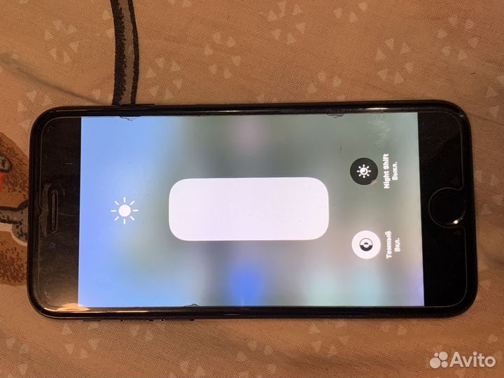 Телефон iPhone 7