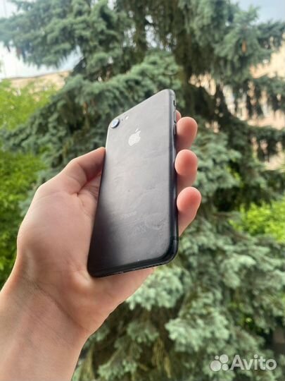 iPhone 7, 32 ГБ